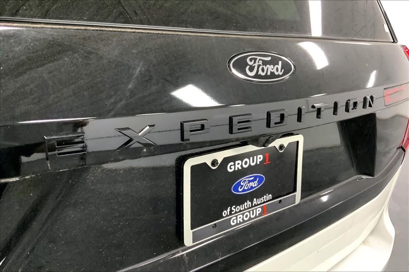 2026 Ford Expedition - Image 12