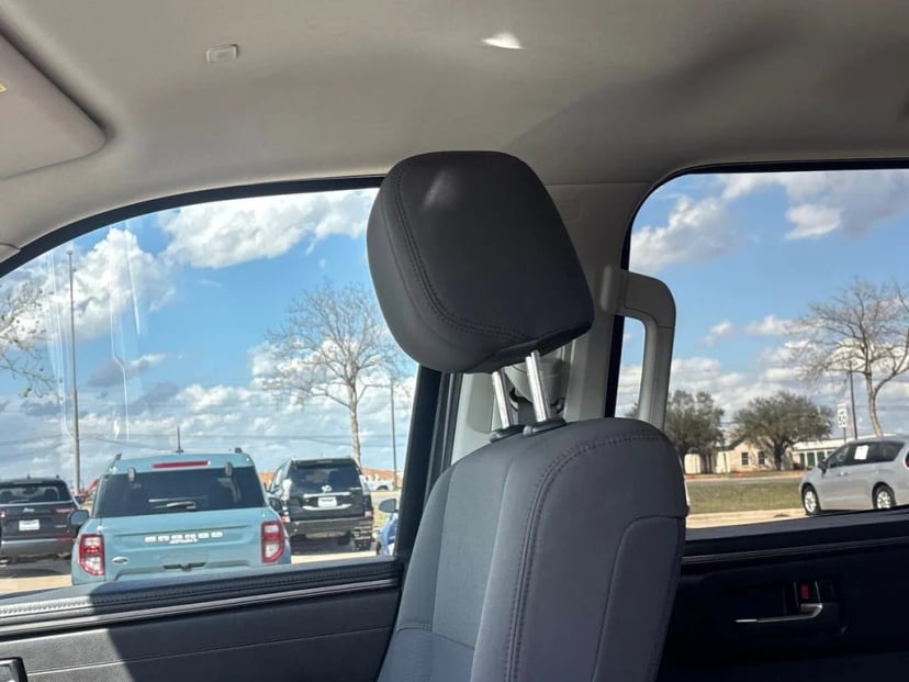 2022 Toyota Tundra - Image 11