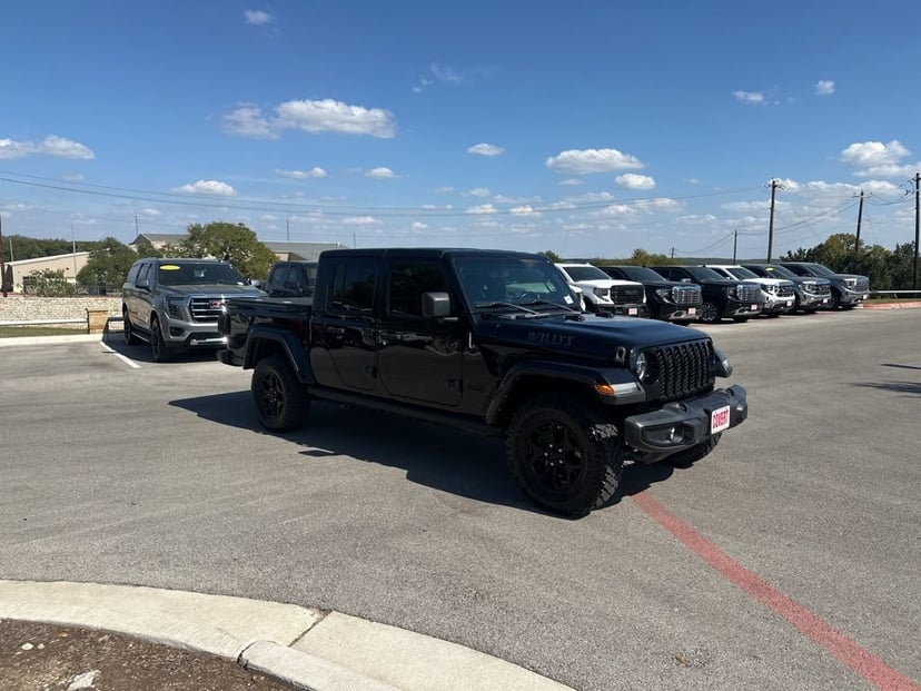 2022 Jeep Gladiator - Image 12
