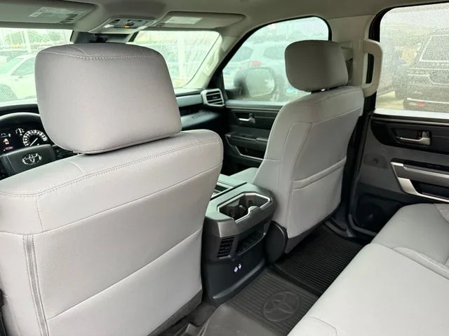 2023 Toyota Tundra - Image 25