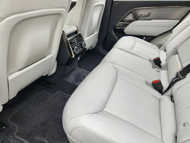2026 Land Rover Range Rover Sport - Image 18