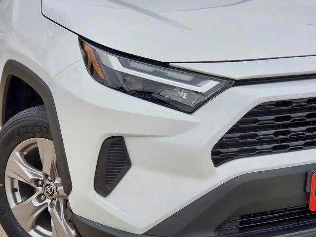 2025 Toyota RAV4 - Image 29