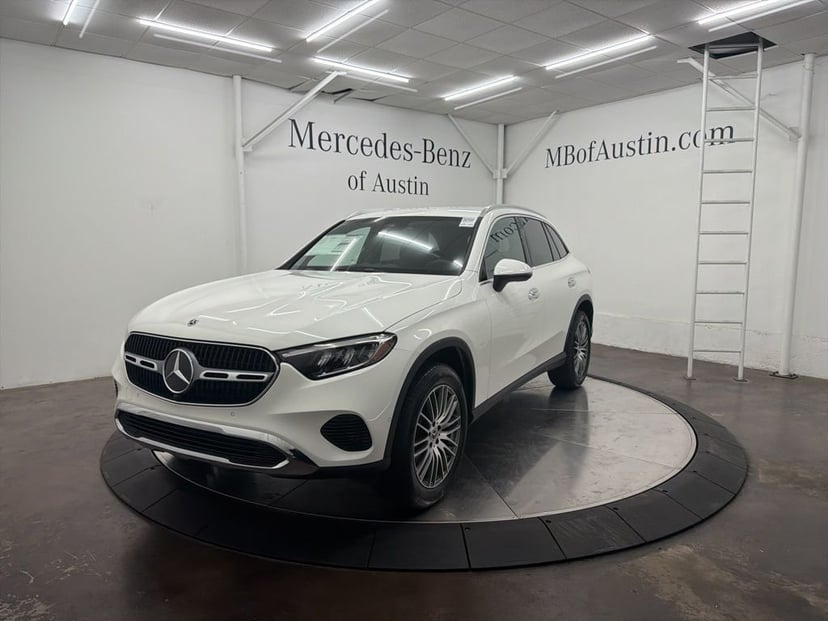 2026 Mercedes-Benz GLC - Image 3