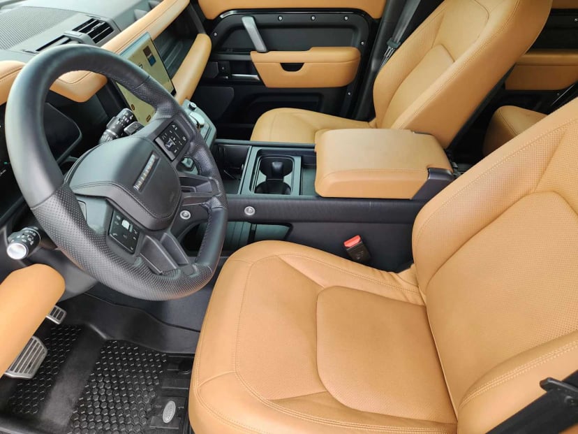 2024 Land Rover Defender - Image 12