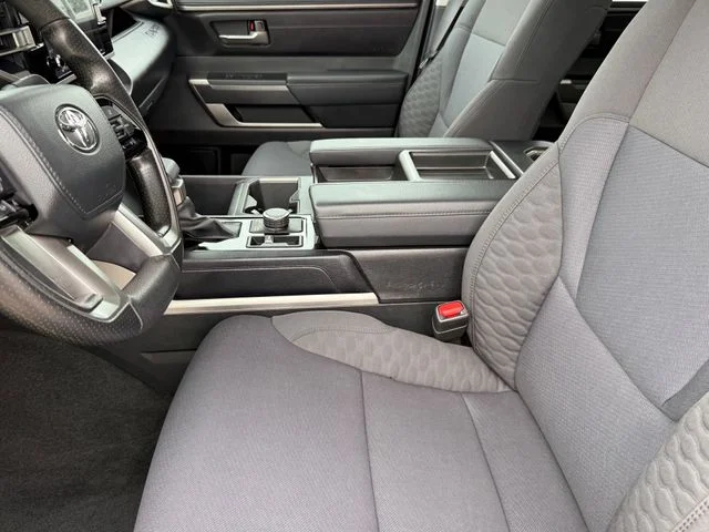 2023 Toyota Tundra - Image 10