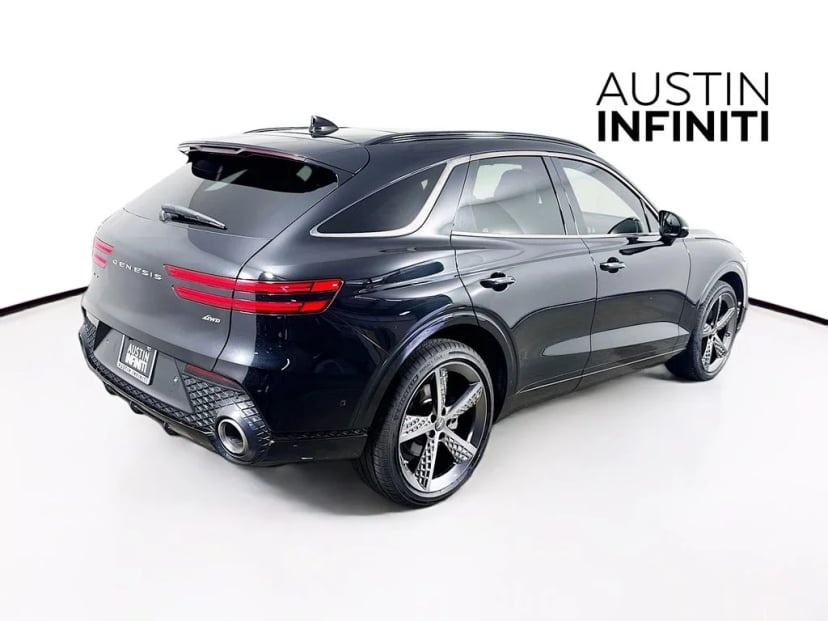 2022 Genesis GV70 - Image 7