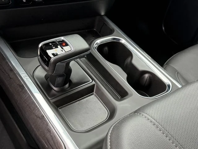 2025 Chevrolet Silverado 1500 - Image 17