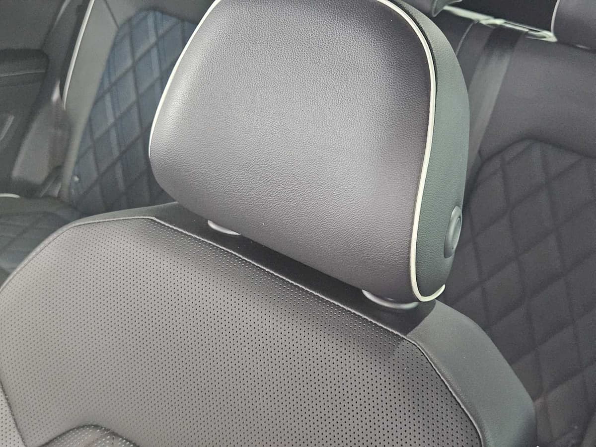 2024 Volkswagen Atlas Cross Sport - Image 13