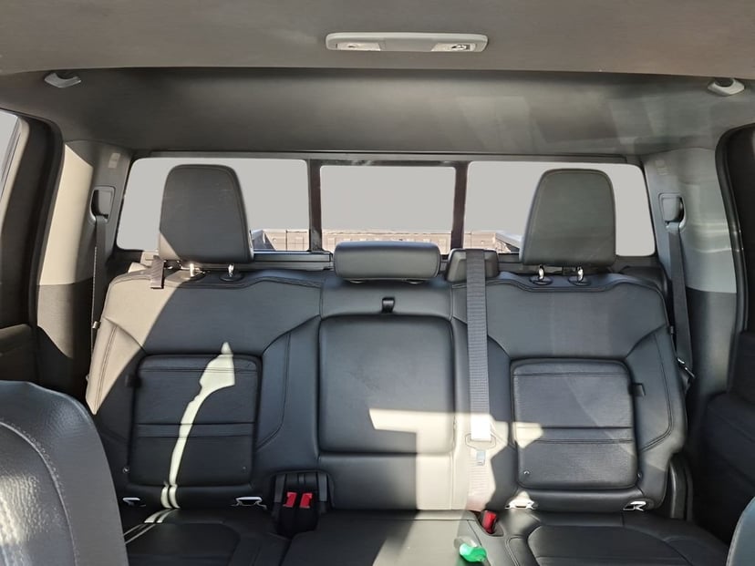 2023 GMC Sierra 2500HD - Image 43