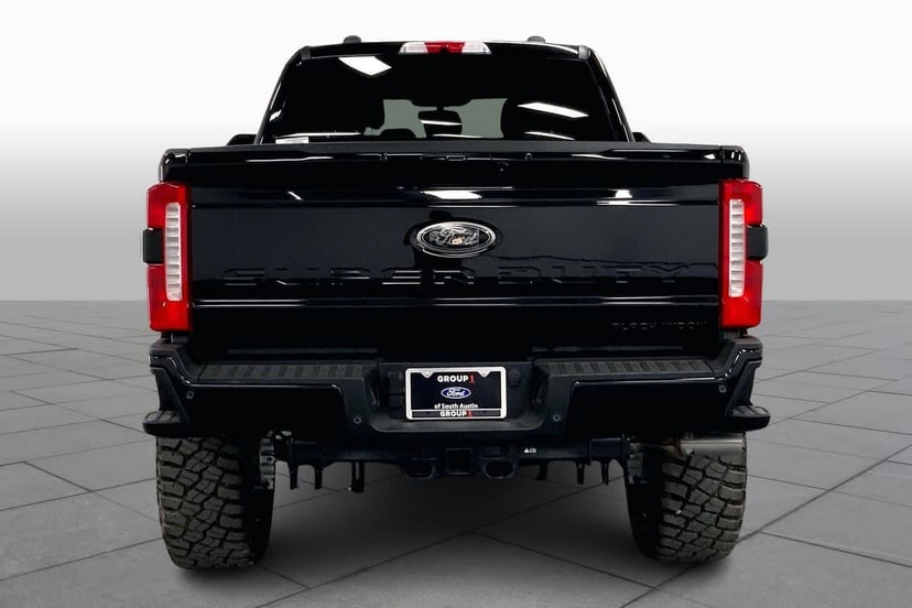 2026 Ford Super Duty - Image 4