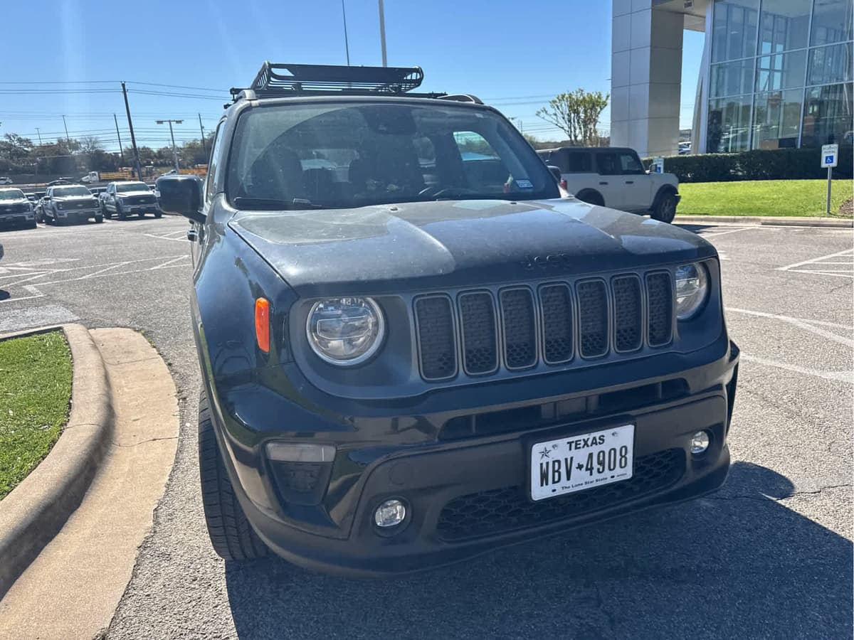 2023 Jeep Renegade - Image 3
