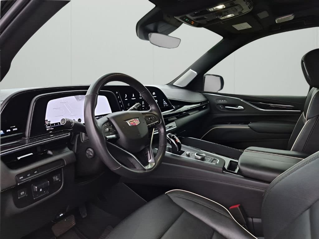 2021 Cadillac Escalade - Image 31