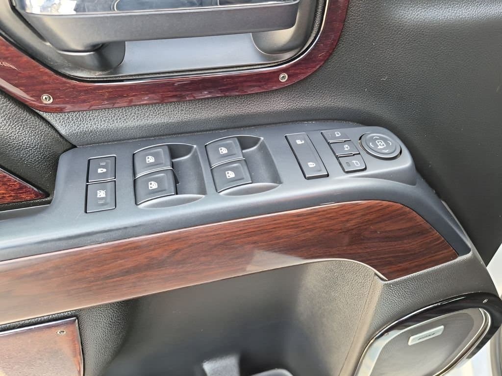 2016 Chevrolet Silverado 3500HD - Image 29
