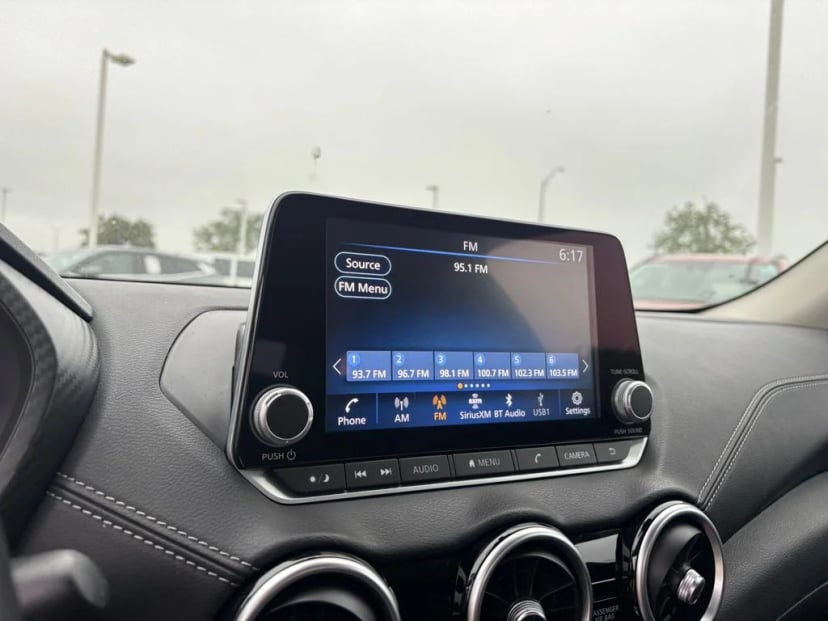 2022 Nissan Sentra - Image 10