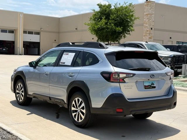 2025 Subaru Outback - Image 8
