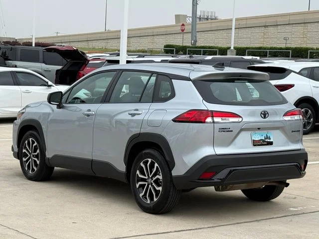 2025 Toyota Corolla Cross - Image 7