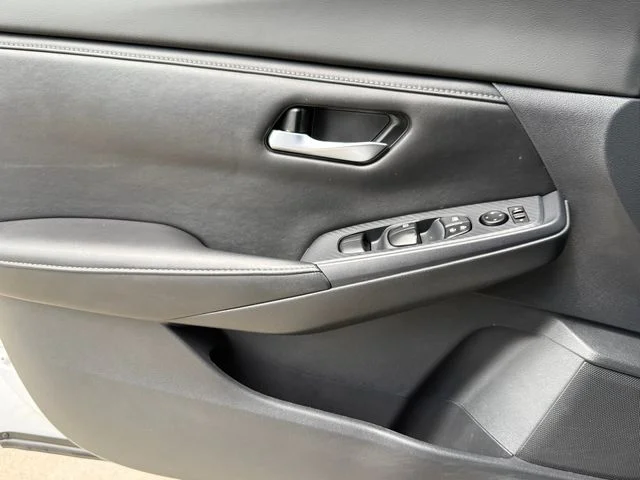 2023 Nissan Sentra - Image 19