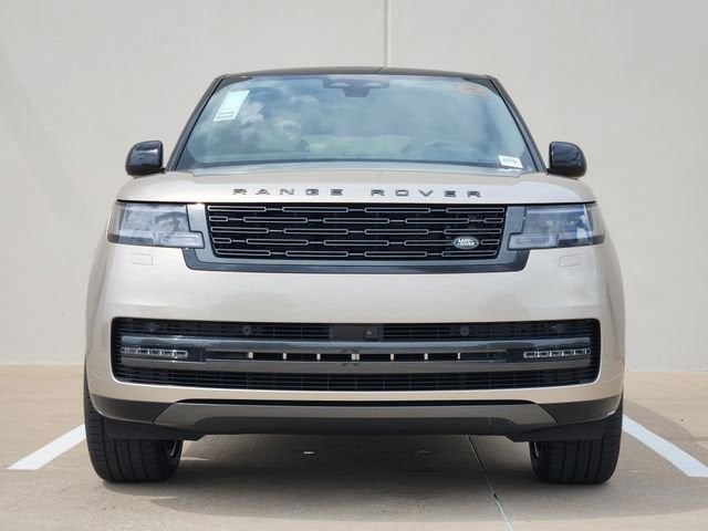2026 Land Rover Range Rover Plug-In Hybrid - Image 2