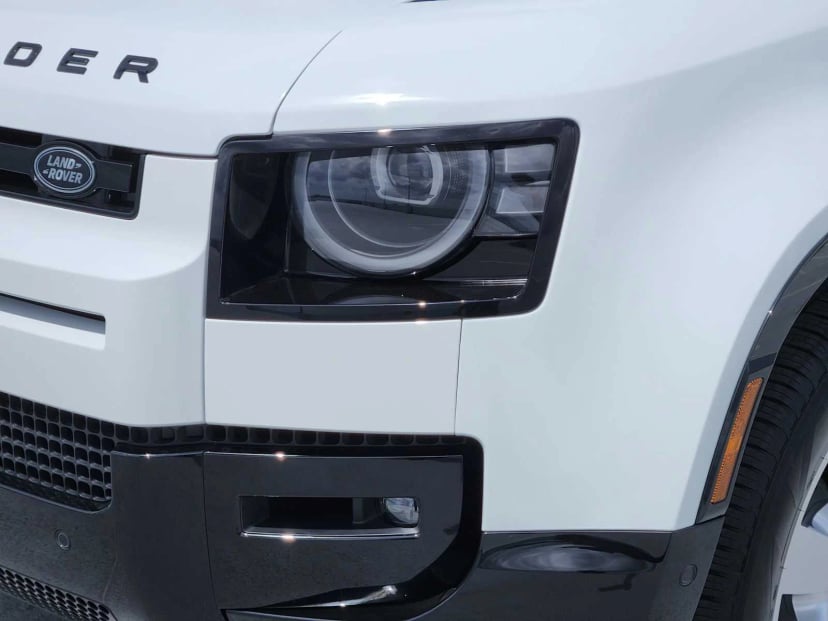 2026 LAND ROVER Defender 110 - Image 8
