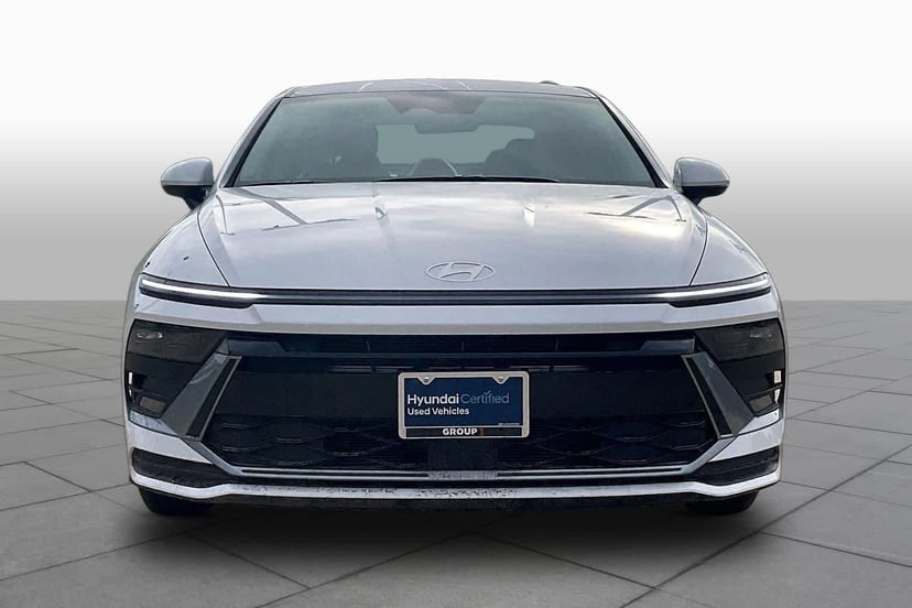 2025 Hyundai Sonata - Image 2