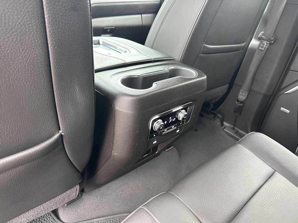 2021 GMC Yukon - Image 21