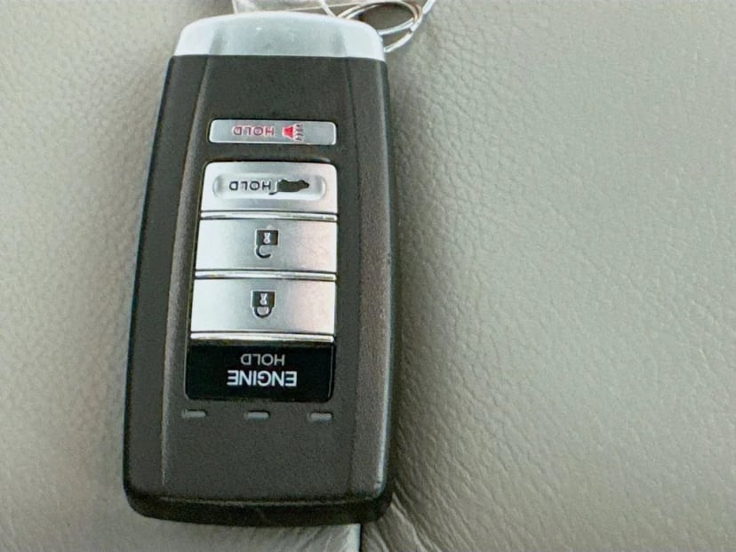 2017 Acura MDX - Image 38