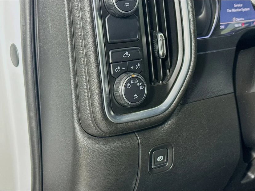 2019 Chevrolet Silverado 1500 - Image 10