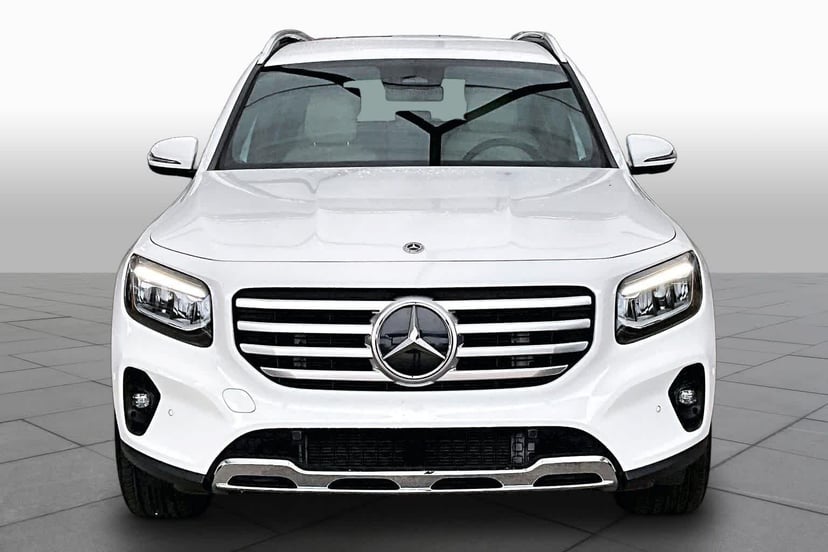 2025 Mercedes-Benz GLB 250 - Image 3