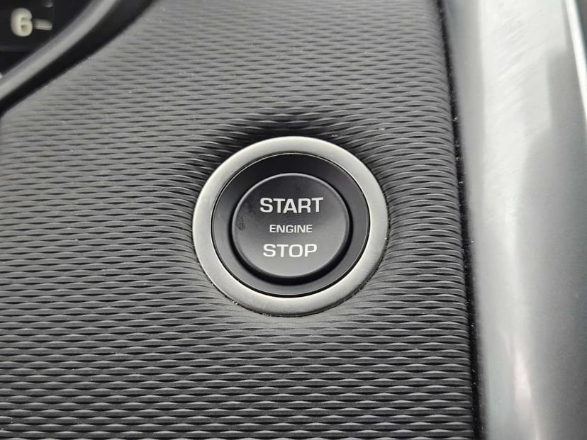 2025 Land Rover Discovery - Image 19