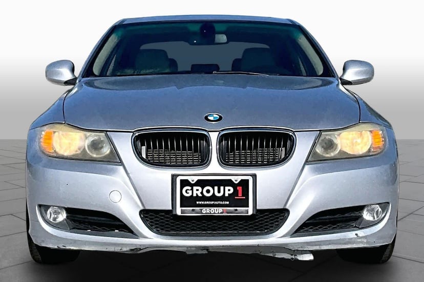 2011 BMW 328i - Image 3