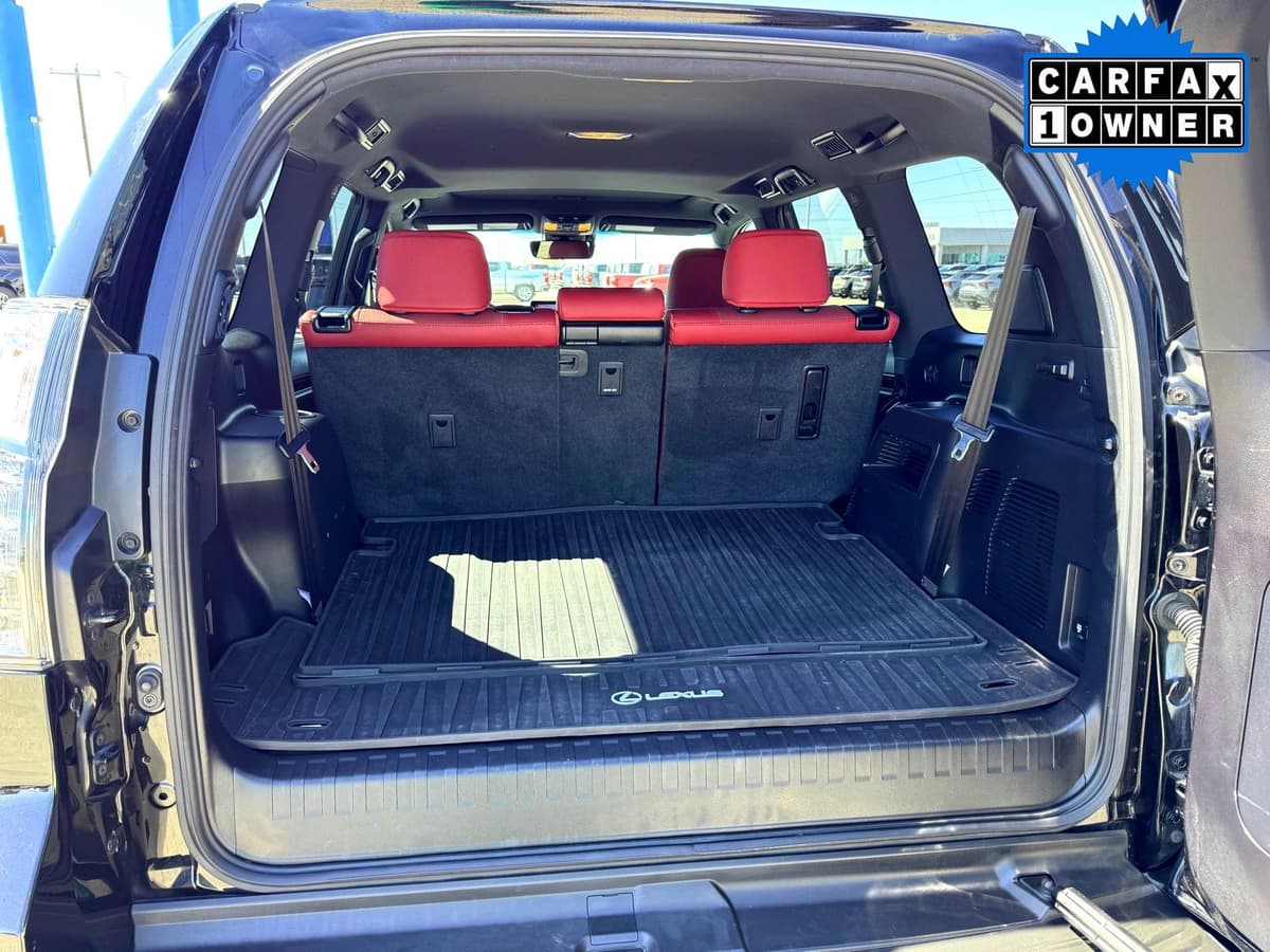 2022 Lexus GX - Image 8