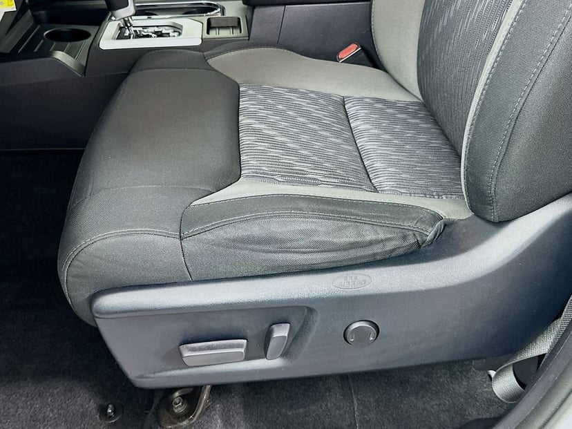 2018 Toyota Tundra - Image 20