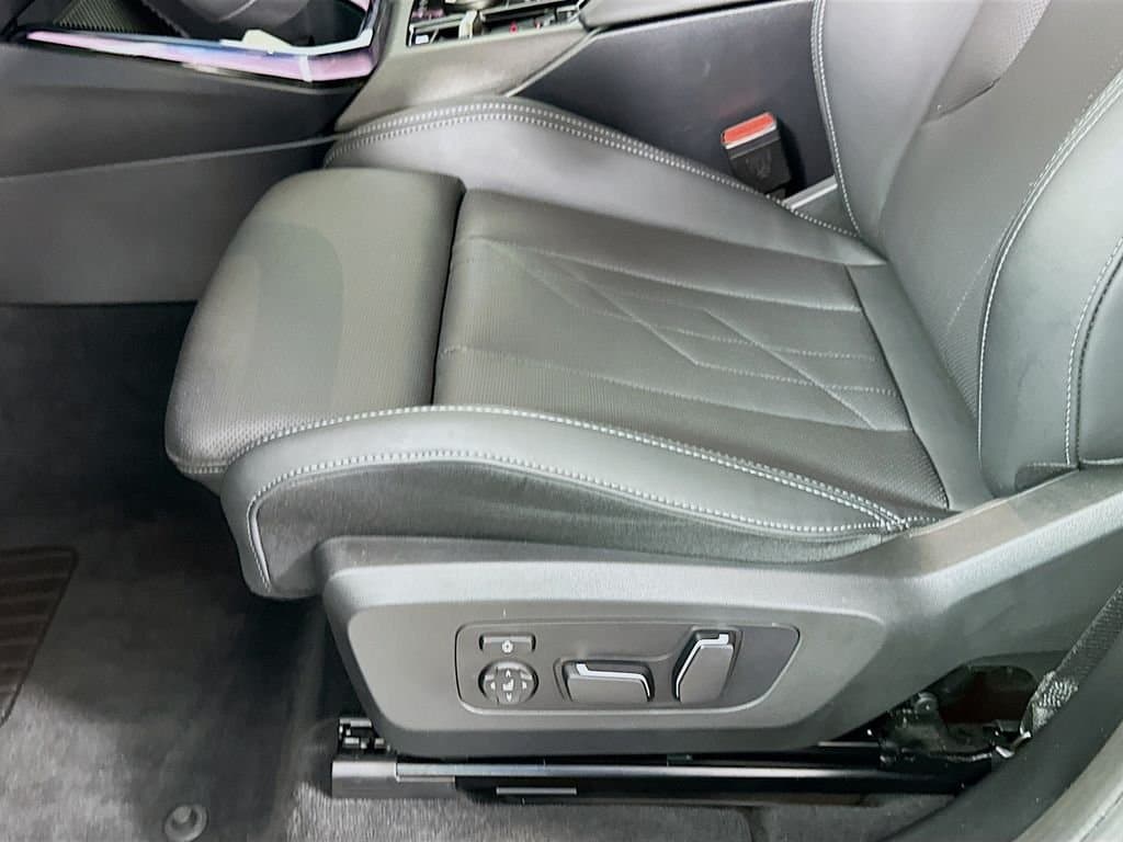 2025 BMW X3 - Image 19