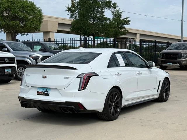 2023 Cadillac CT4 - Image 4
