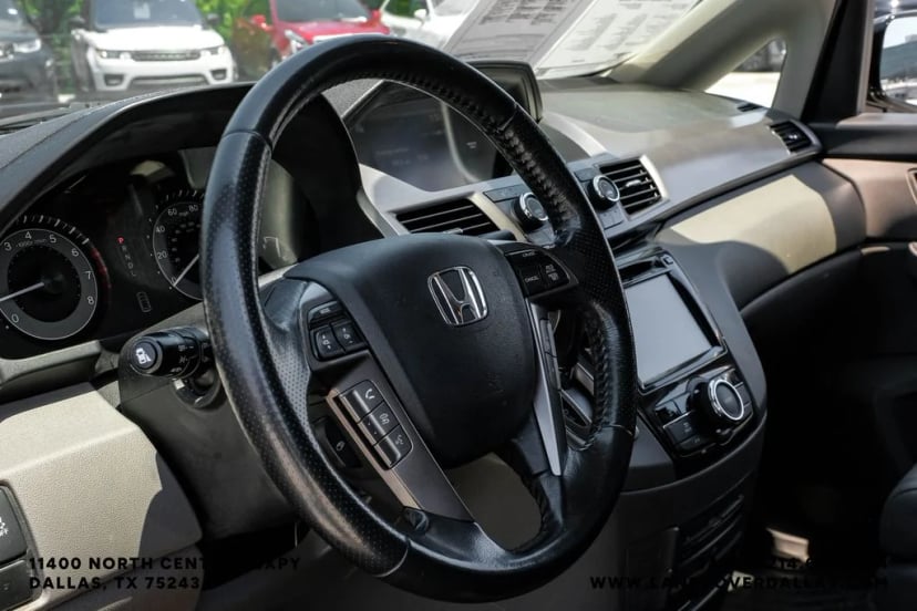 2017 Honda Odyssey - Image 17