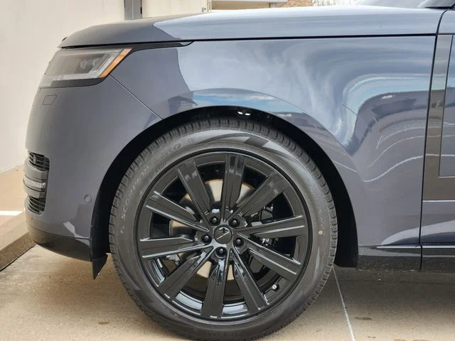 2026 Land Rover Range Rover - Image 6