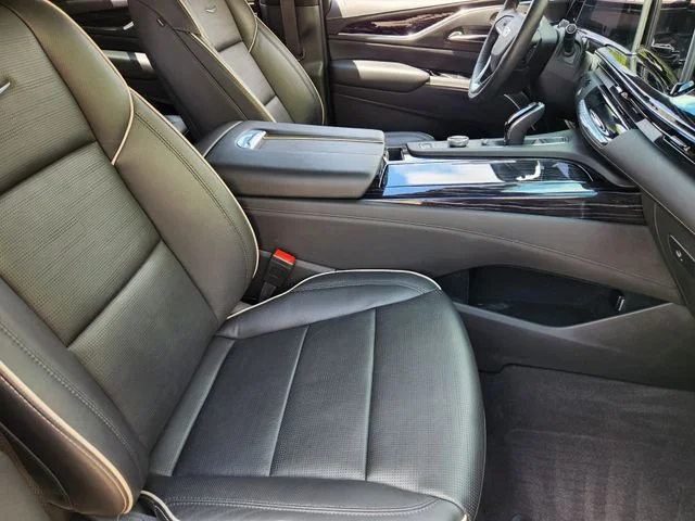 2021 Cadillac Escalade - Image 14