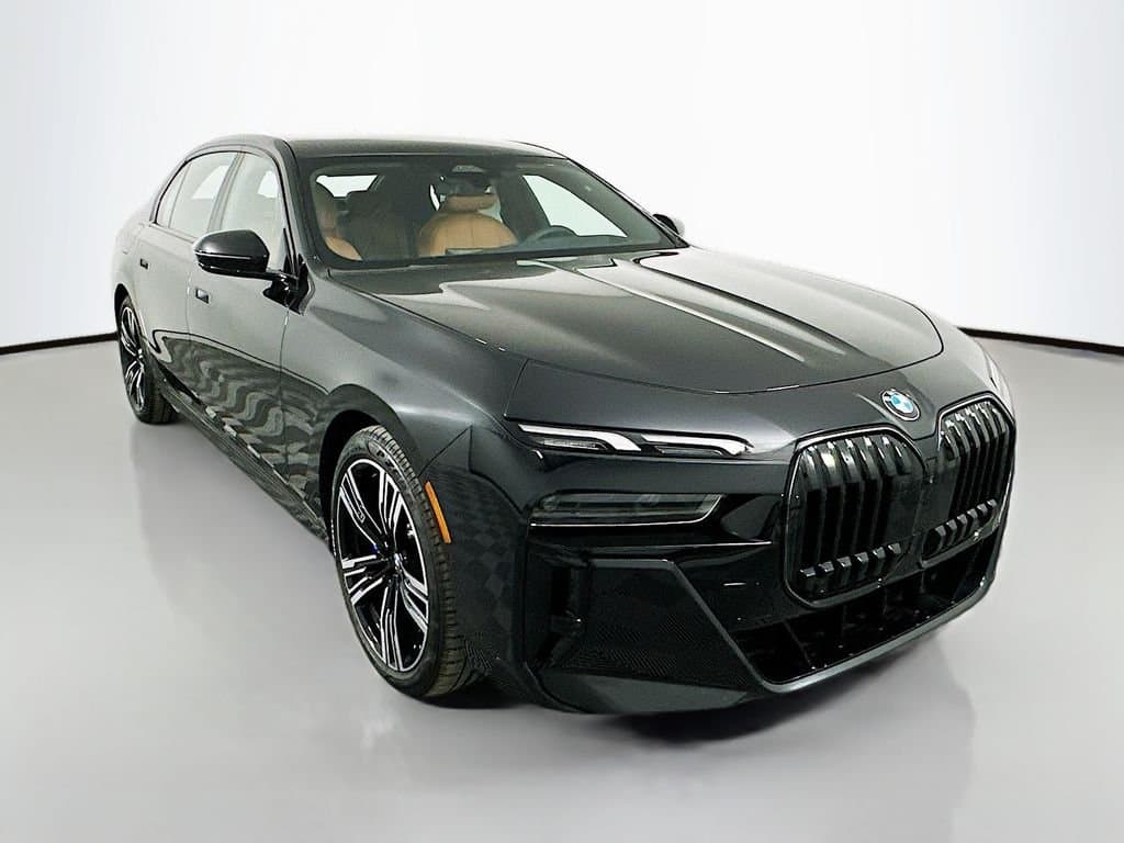 2025 BMW 7 Series - Image 3