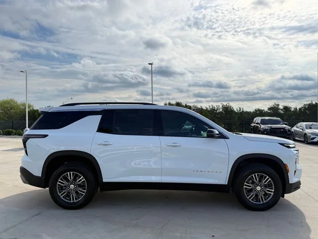 2025 Chevrolet Traverse - Image 4