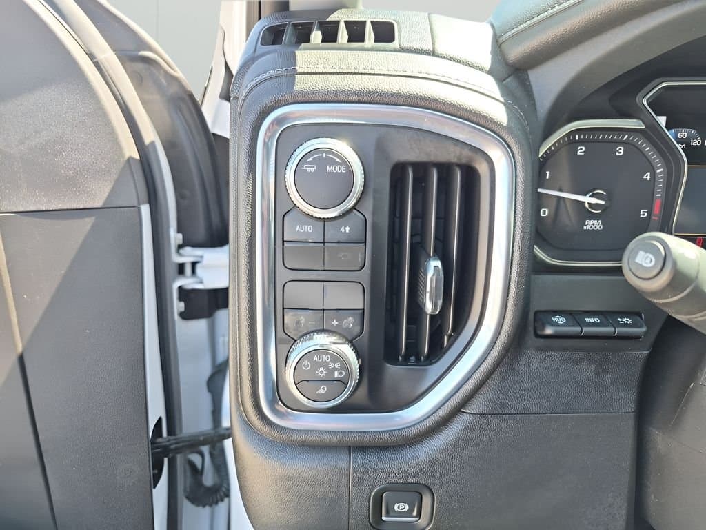 2022 GMC Sierra 2500HD - Image 33