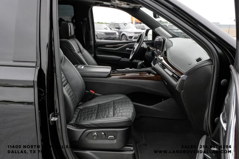 2021 Cadillac Escalade - Image 39