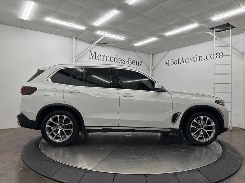 2024 BMW X5 - Image 8