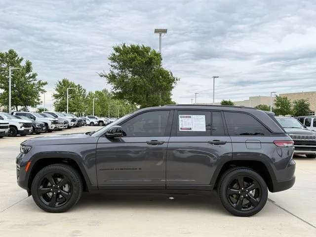2024 Jeep Grand Cherokee - Image 7