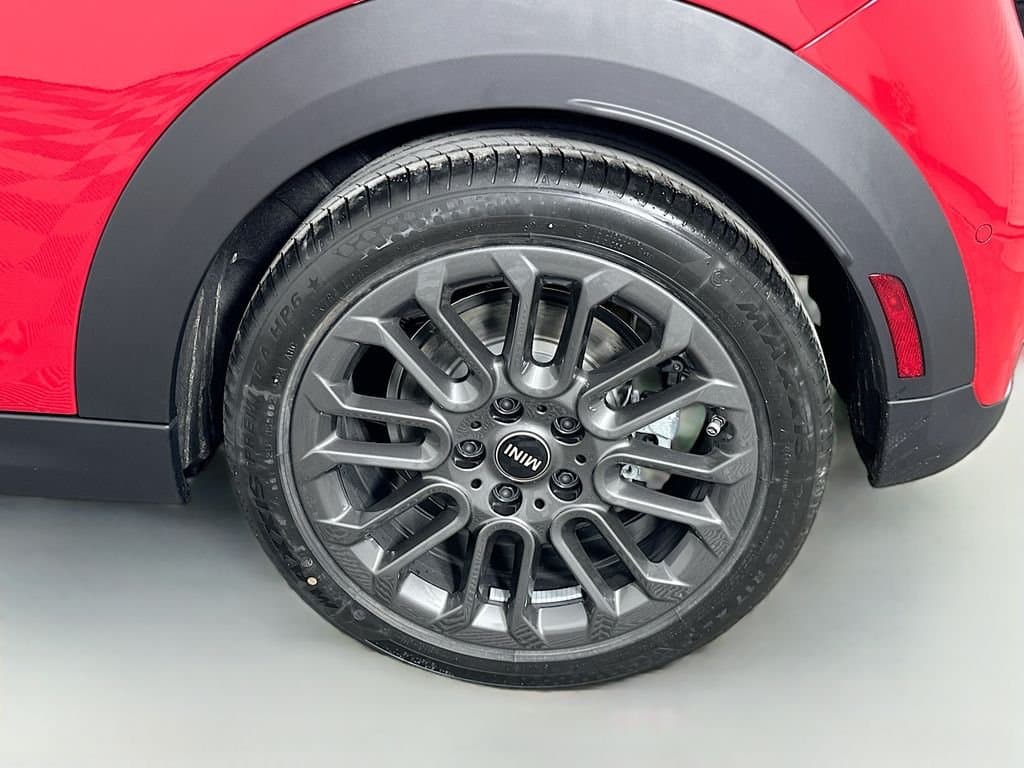 2025 MINI Cooper - Image 22