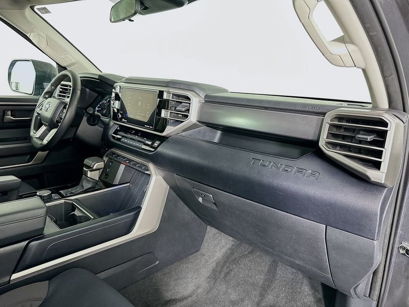 2024 Toyota Tundra - Image 28