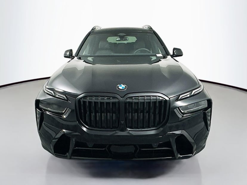 2026 BMW X7 - Image 2