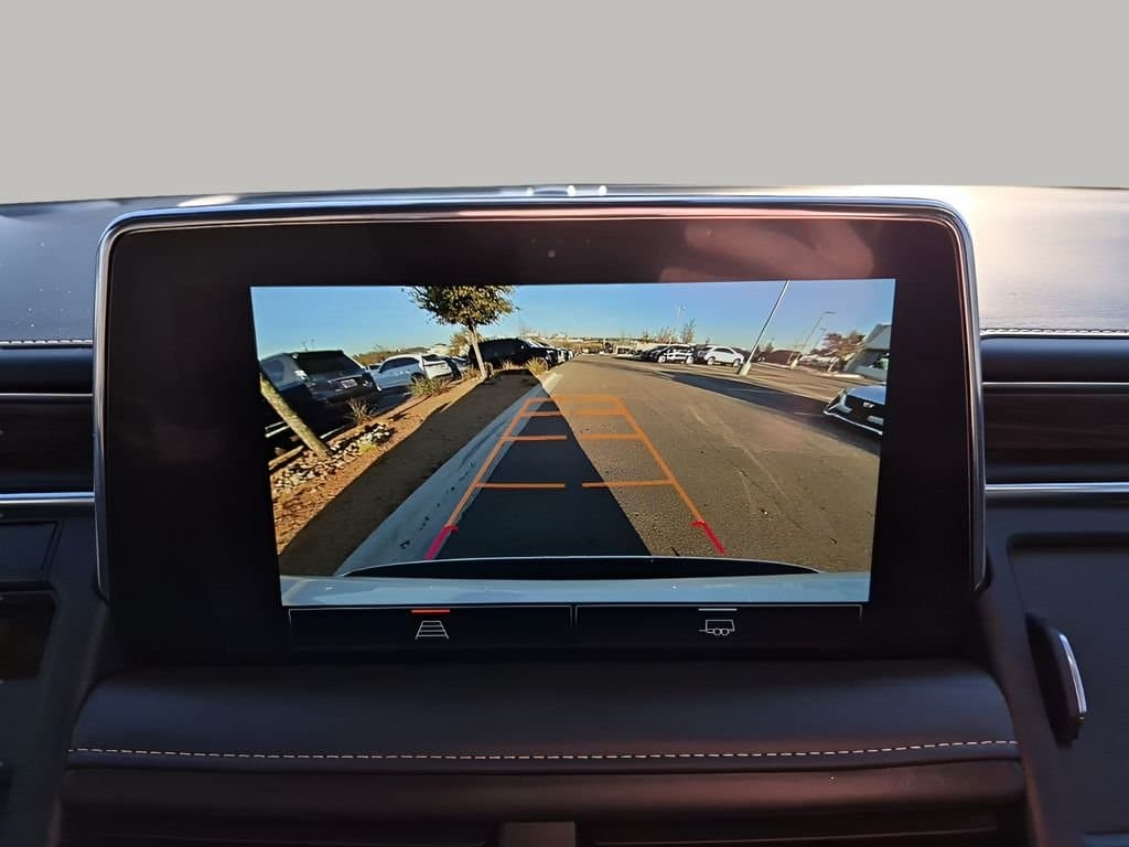 2023 GMC Yukon - Image 43