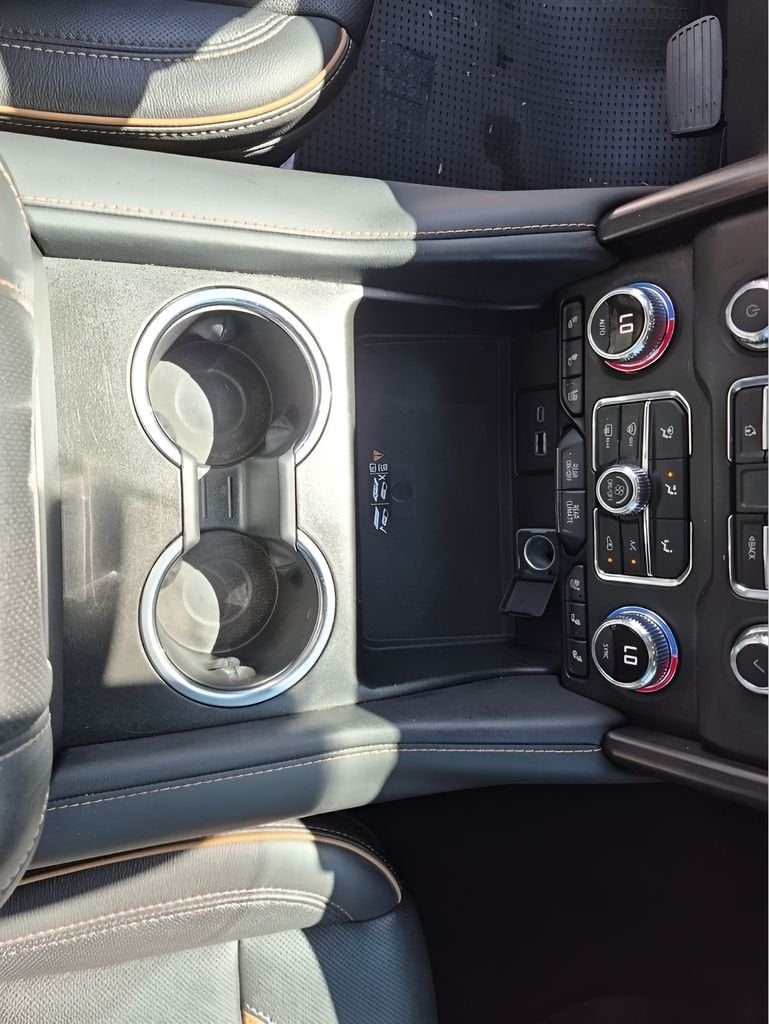 2022 GMC Yukon XL - Image 40