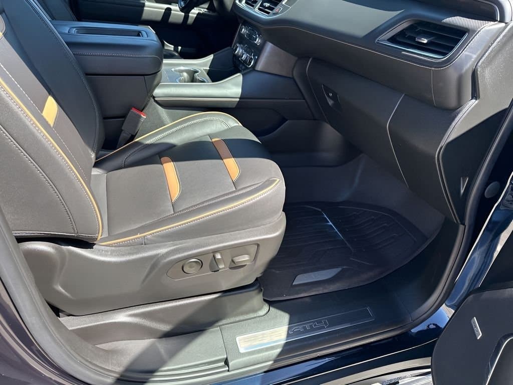 2023 GMC Yukon - Image 17