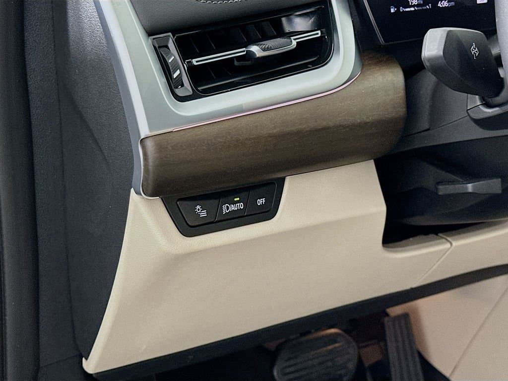 2023 BMW X1 - Image 10